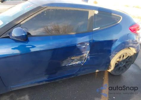 2016 Hyundai Veloster z USA, uszkodzony, nr VIN KMHTC6ADXGU289234